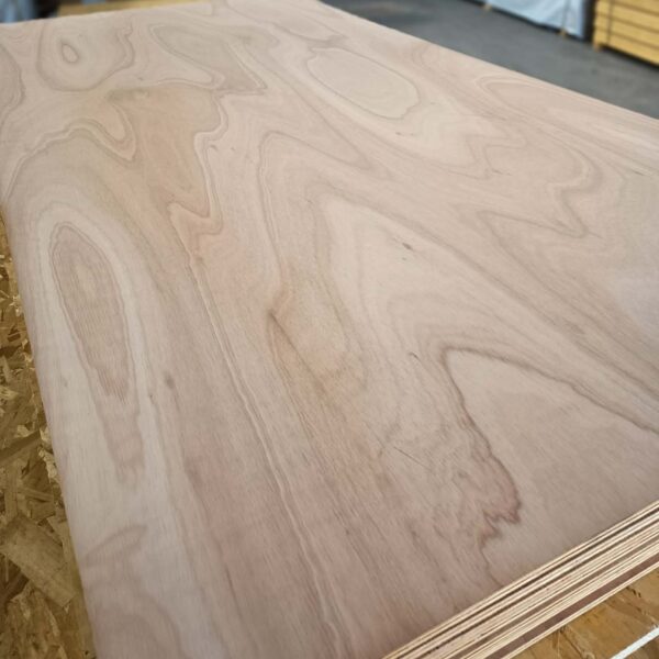 Kárpitosipari lemezek B/C - 2440mm x 1220mm